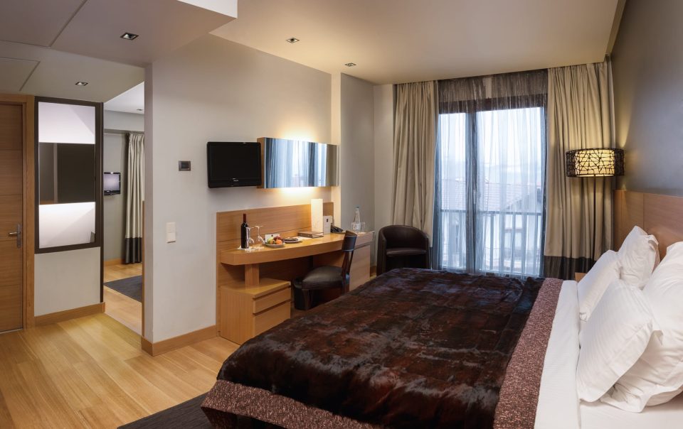 Κουφώματα αλουμινίου σε πόλεις με υψηλές θερμοκρασίες: Πώς συμβάλλουν στη μείωση της θερμικής επιβάρυνσης | Papavasiliou.com.gr