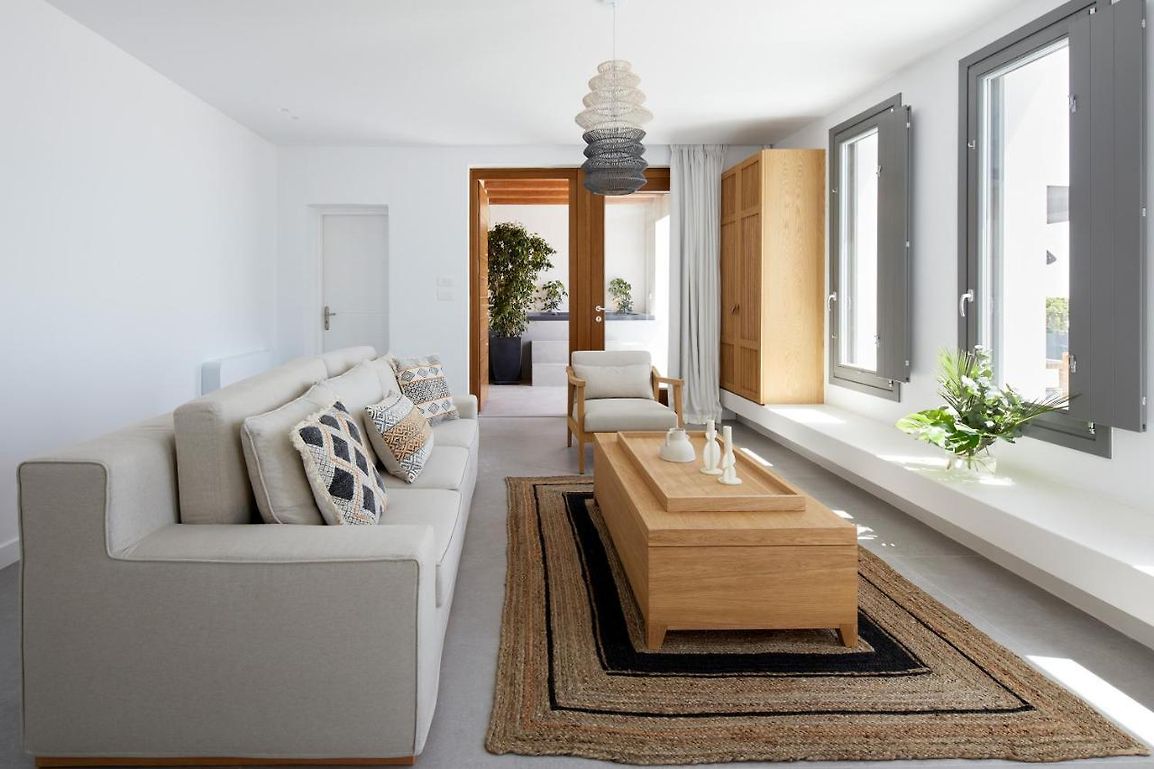 Ξύλινα κουφώματα σε σύγχρονες κατοικίες: Πώς συνδυάζονται με μοντέρνα αρχιτεκτονική | papavasiliou.com.gr